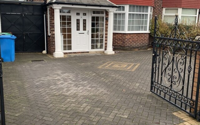 Holiday Rental Luxury House In Manchester