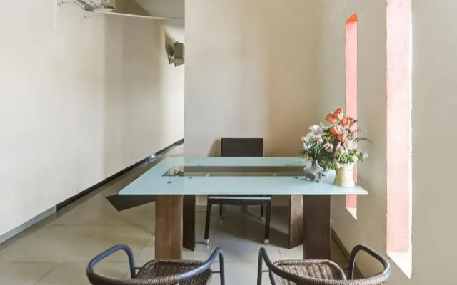 Oyo 91298 Rumah Cantik Homestay