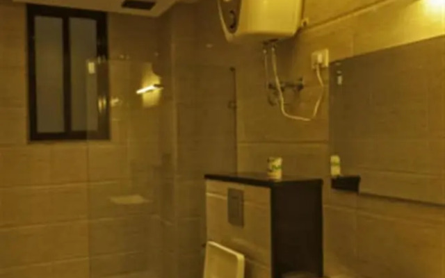 Hotel Delhi 37 Near - Delhi Airport