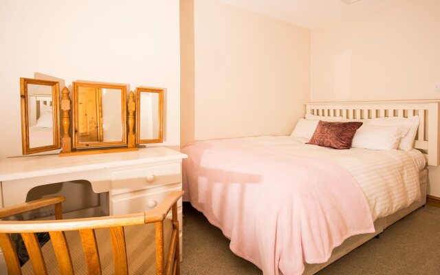 Peterstone Court