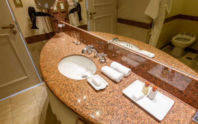 Quinto Centenario Hotel