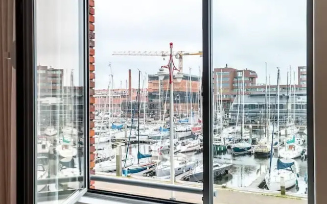 Beautiful Apartment With Harbour Views