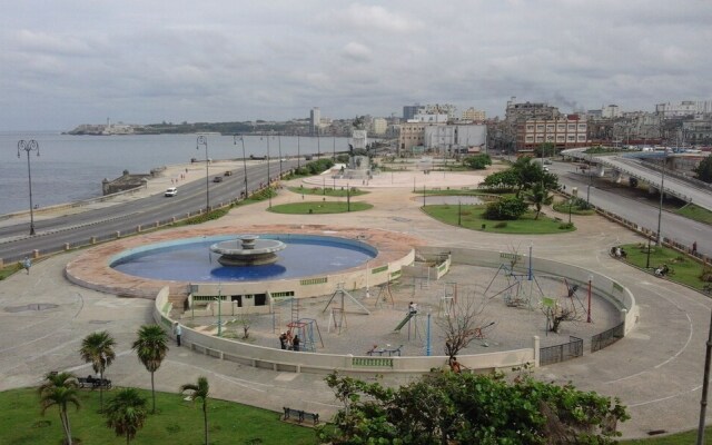 Sra Margarita Vista al Mar