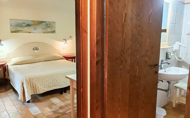 Farmhouse in Marche With Pool & Wine Tours