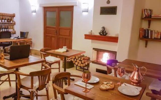 Alaçatı Otel Rebetiko