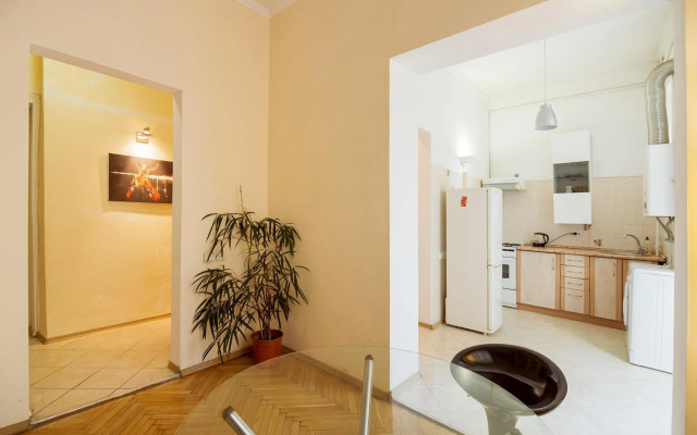 Апартаменти біля площі Ринок