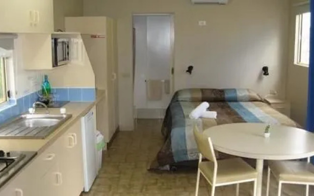 West Wyalong Caravan Park