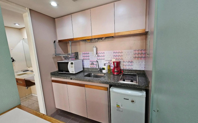 Flat Qi Ibirapuera com Sacada Uh-2307