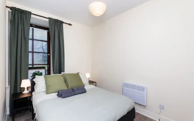 2 Bed Flat-ground Floor-parking
