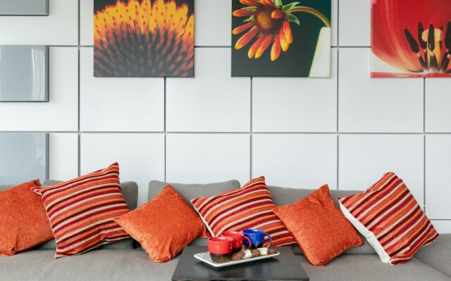 River view Luxury 3bed flat with views