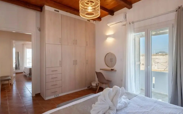 Myrsini Traditional Hillside Cottage