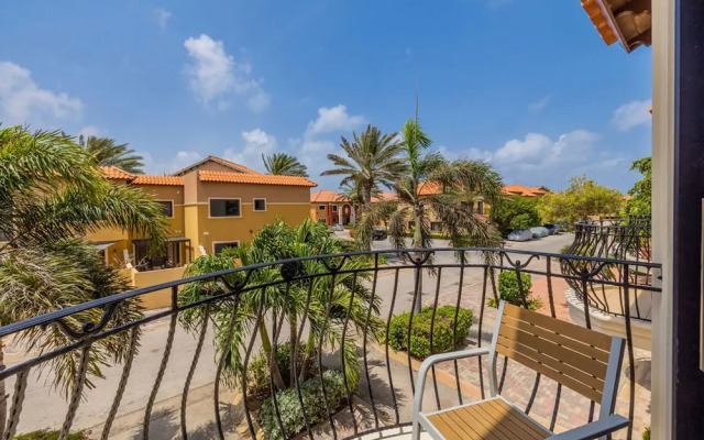Upscale Gated Community Oasis Close to the Beach