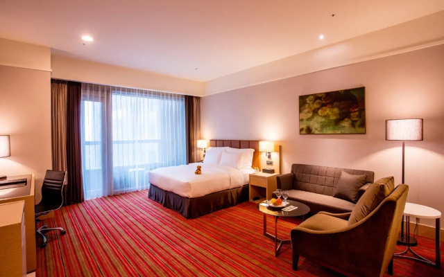Fullon Hotel Taoyuan Airport Access MRT A8