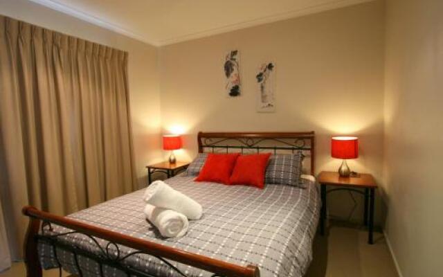 Boronia 5/30 Nettin Circuit