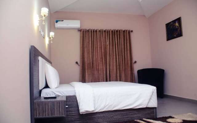 Mo-House Hotel and Event Center