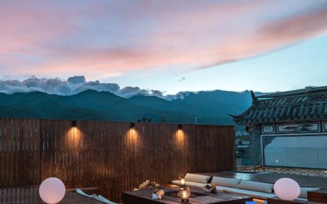 Dali Floating Residential Area Sea view courtyard