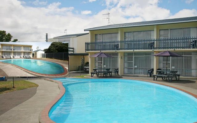 Raceway Motel