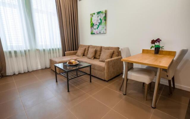 Luxury Apartments on Central Avenue