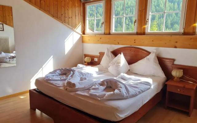 Hotel Alpina