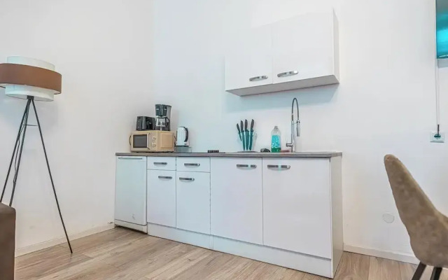 Comfortable 1BR Apartment Long Stays