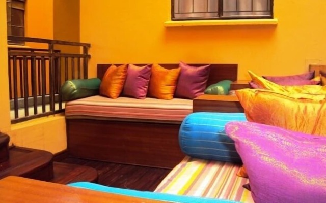 Raya Hotel