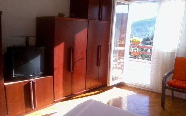 Marino - Large Terrace - A1