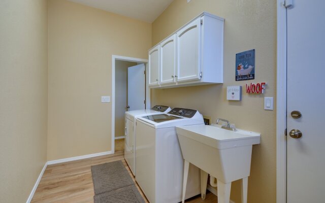 5 Mi to Dtwn Prescott: Home w/ Deck & Mtn Views