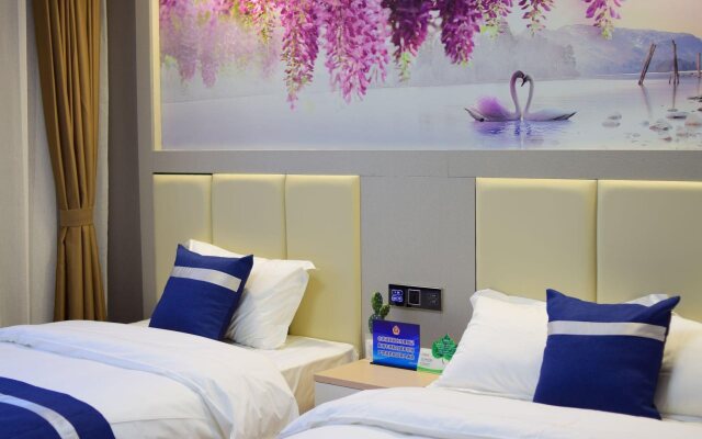 Golden Phoenix Hotel