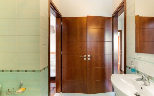 Spacious Villa in Saronida With Swimming Pool