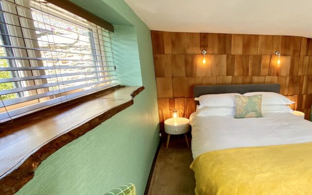 Brightham House Boutique Bed & Breakfast