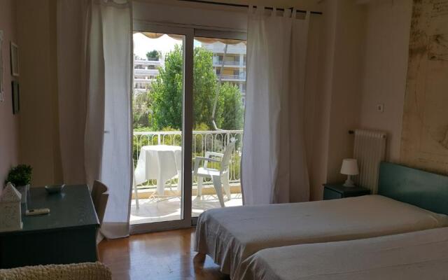 Seaview Studio Flat in Central Halkis