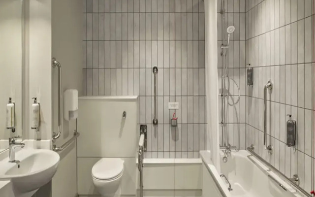 Premier Inn London Gatwick Airport - Manor Royal