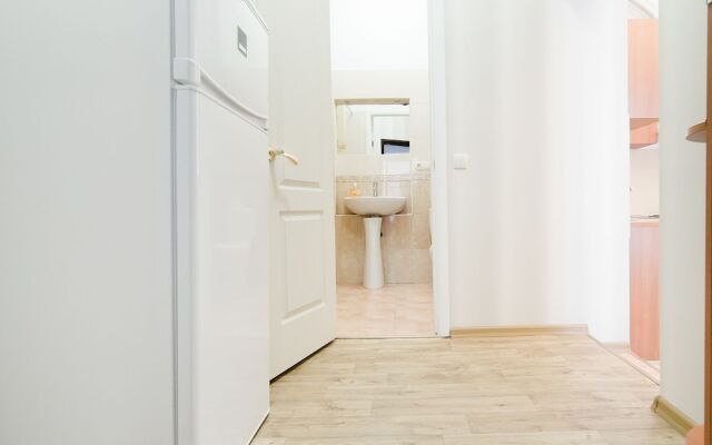 LeonRooms Pokrovskiy 8-1