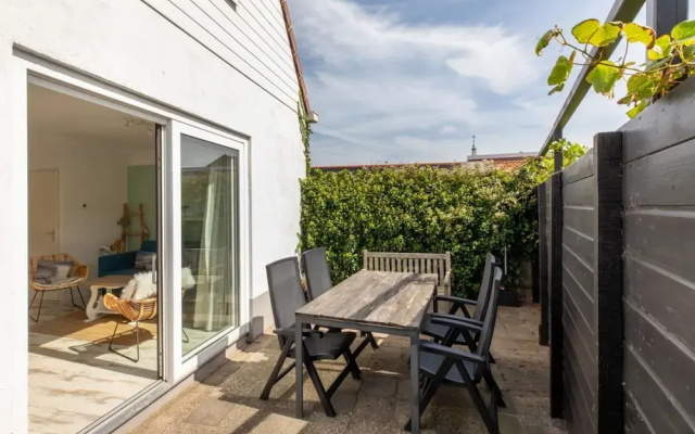 Holiday Home Near Beach With Sunny Terrace