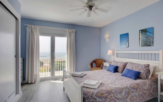 Your Vacation Retreat Right On The Beach