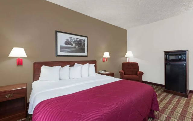 Baymont by Wyndham Boston Heights/Hudson