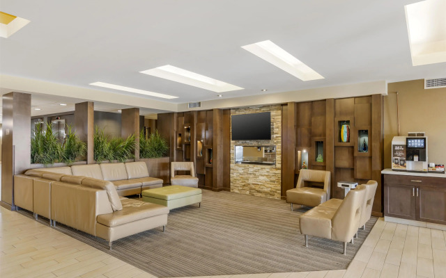 Best Western Plus Winnipeg West