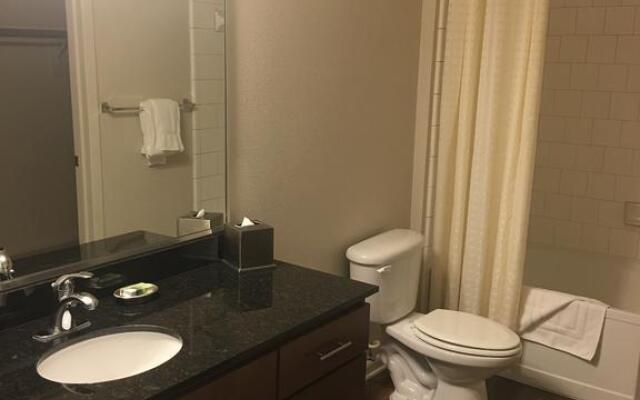 Parkside At Legacy Apartments (Plano, TX)
