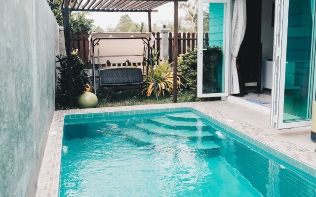 Peach Hua Hin Pool Villa Holiday