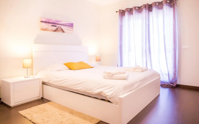 B03 - Luxury 2 Bed near Lagos Marina