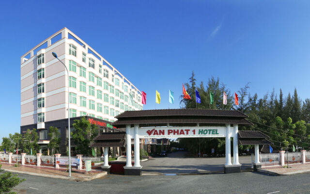 Van Phat Riverside Hotel