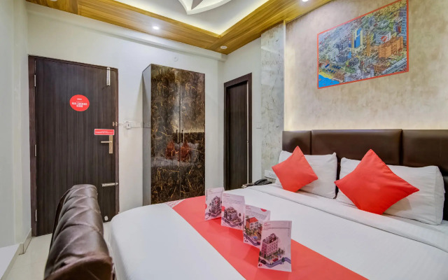 OYO 11915 Varcity Park