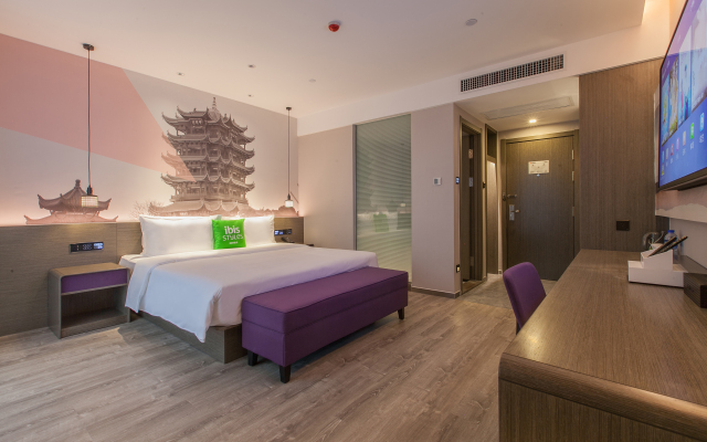 ibis Styles Wuhan Optics Valley Square Hotel