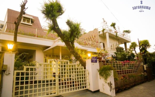 Safarnama Agra