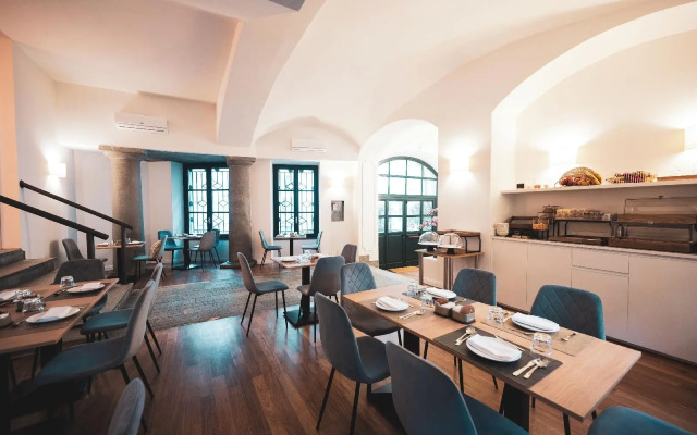 Carlo Felice Square Apt