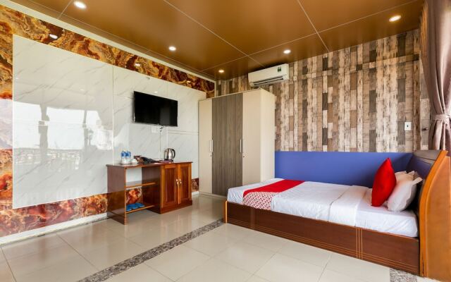 Camy Hotel by OYO Rooms