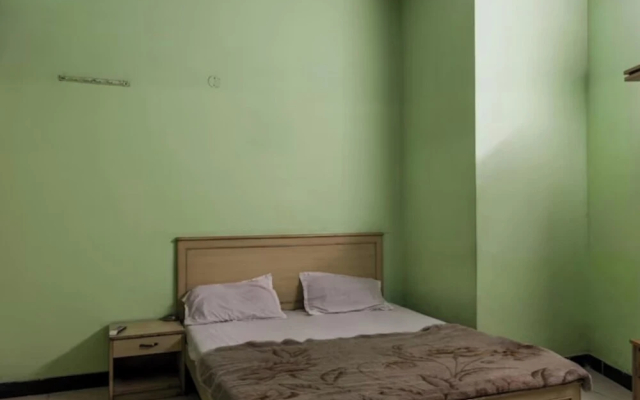 Goroomgo Viren Plaza Agra