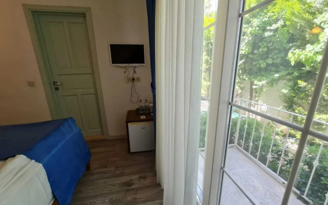 Alaçatı Otel Rebetiko