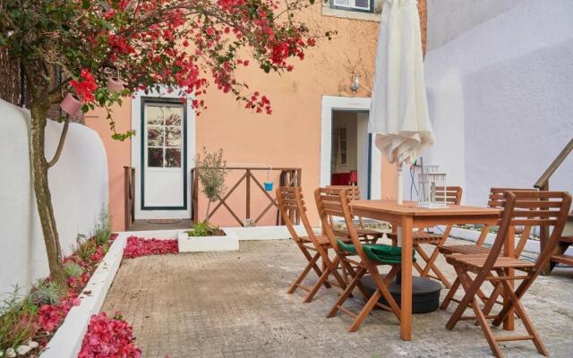 Amazing Terrace and Riverview in Historical Lisbon