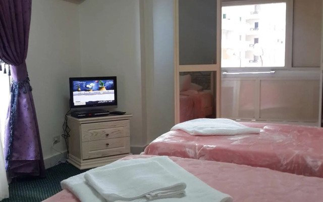 Alexander the great apartment hotel